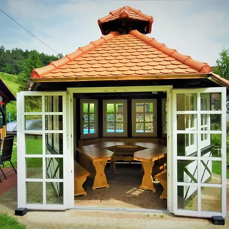 Daire Hohle Kirche Hiltpoltstein